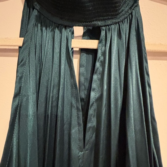 Emerald Green Pleated Halter Maxi Dress - Asymmetrical Hem - Size L - Picture 4 of 8